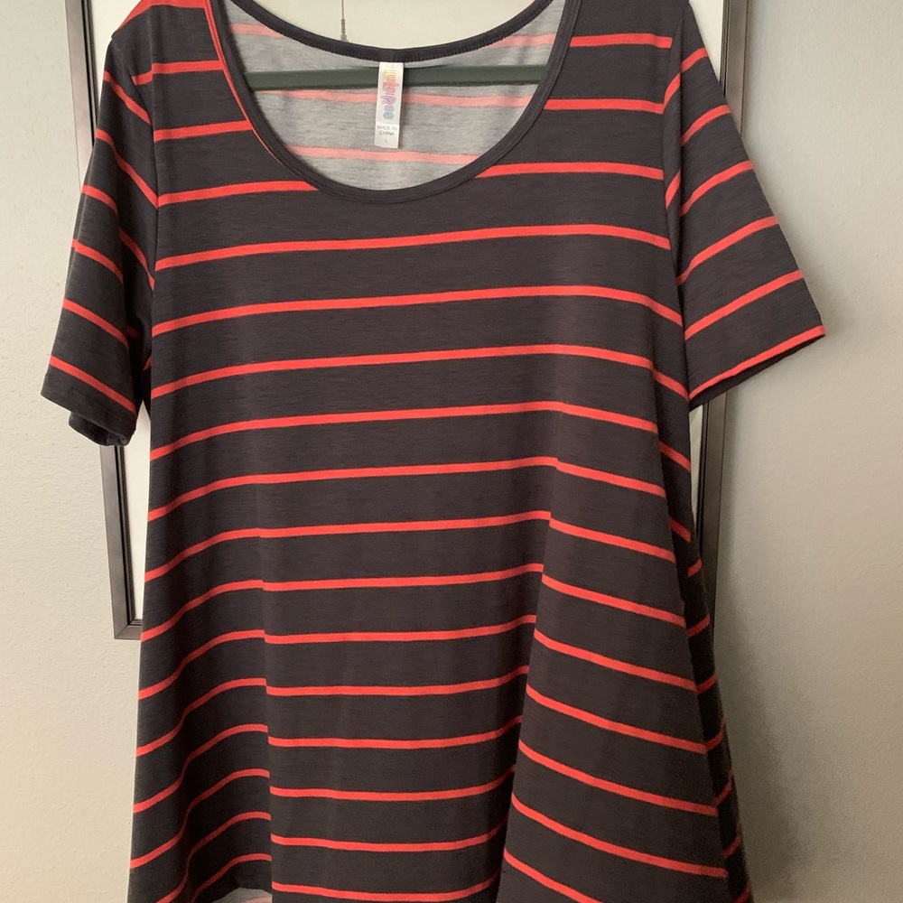 Lularoe perfect tee